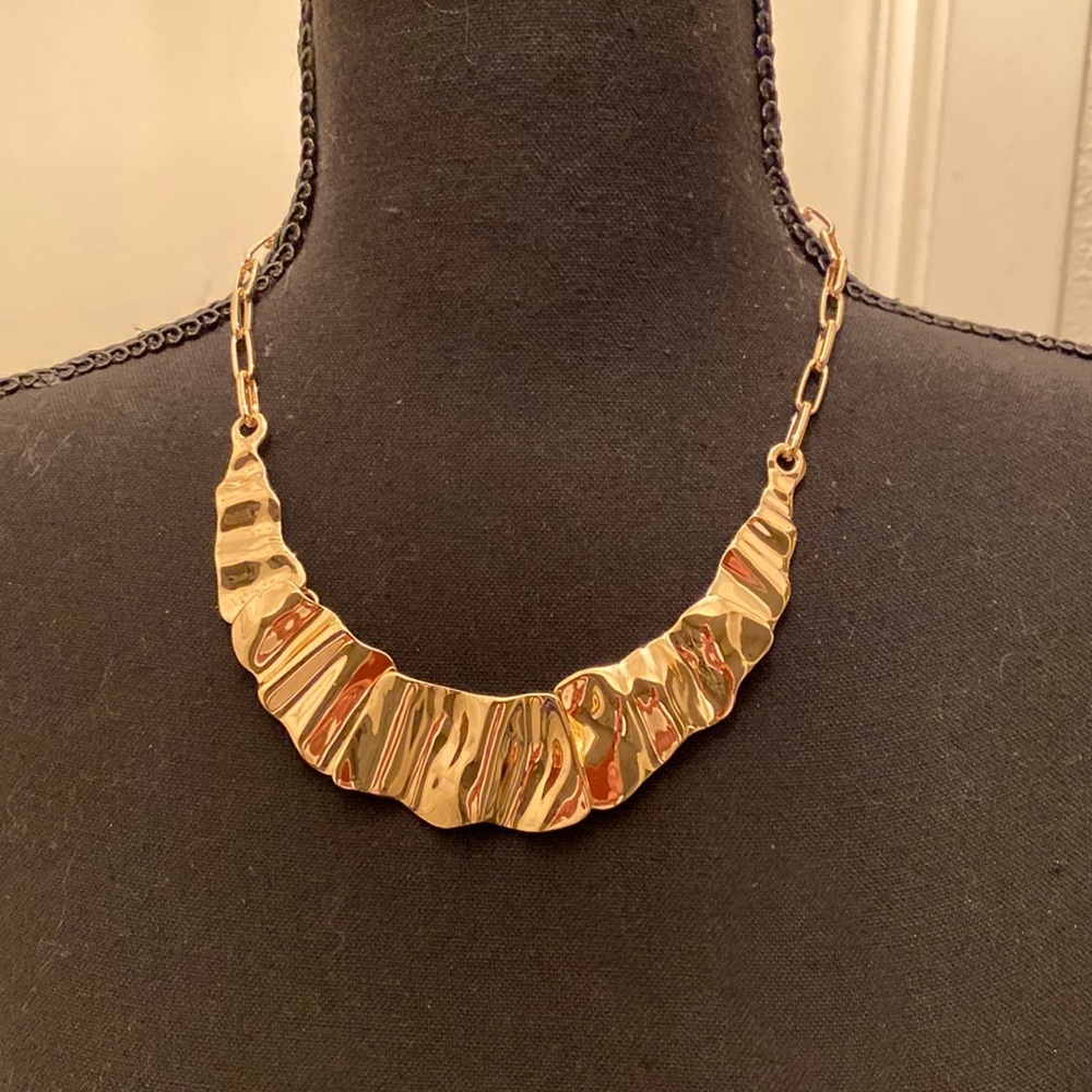 Lady’s Necklane